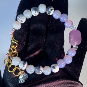 MAUVE STONEBLOOM — Handmade Amethyst & Marbled Glass Beaded Bracelet w Charm